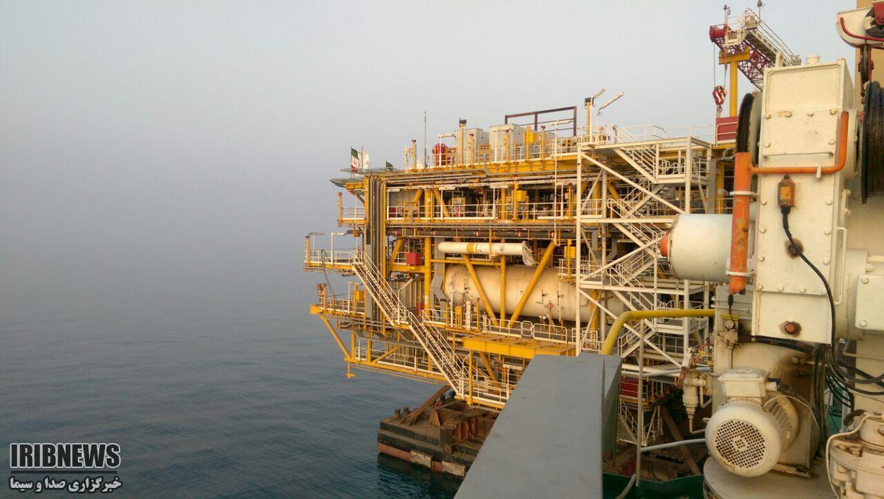 بارگیری سکوی 20 پارس جنوبی در خرمشهر