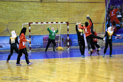 مصاف بانموان هندبال نفت گچساران با نماینده اصفهان