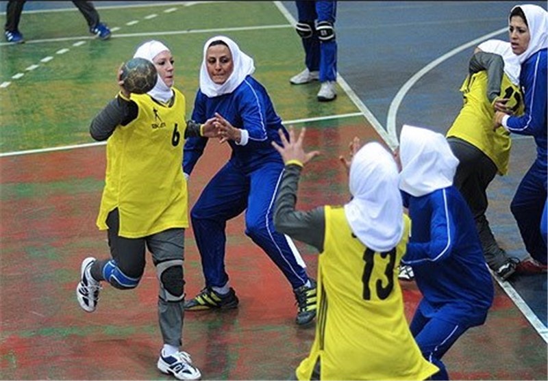 مصاف هندبال بانوان نفت و گاز با هیئت هندبال کردستان