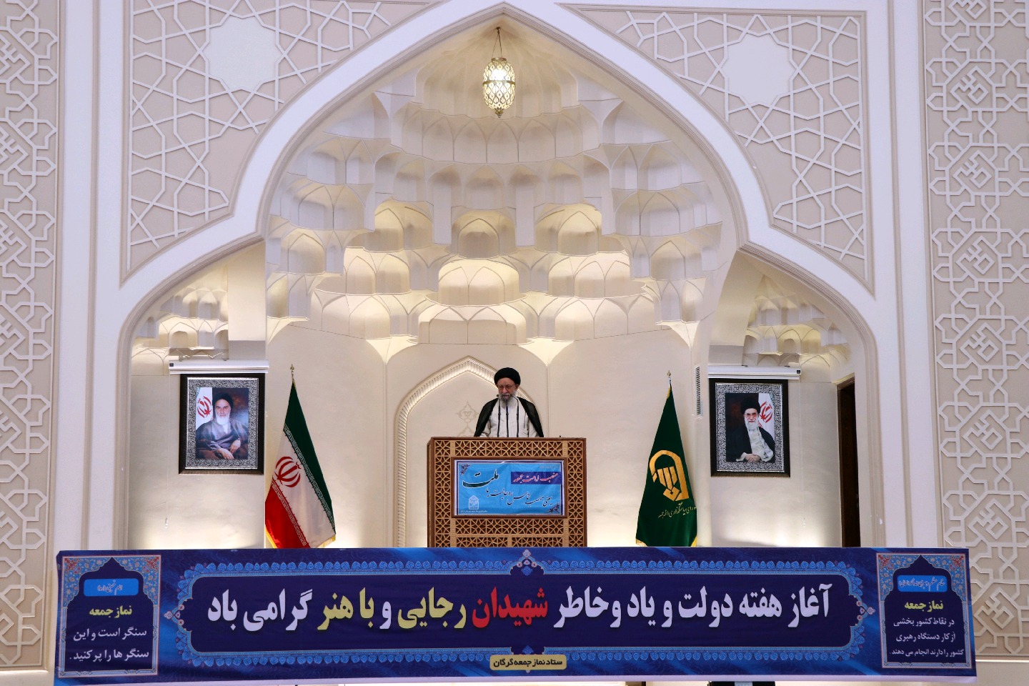 کسی که با نقد مخالفت کند انقلابی نیست