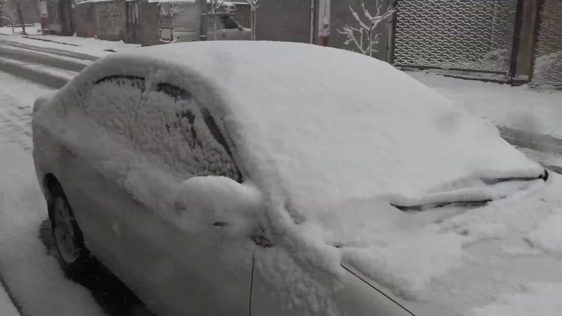 بارش برف در مناطق مختلف آذربایجان شرقی بارش برف در مناطق مختلف آذربایجان شرقی