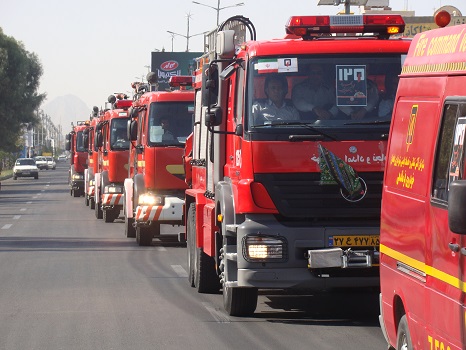 رژه خودروهای آتش‌نشانی درمهاباد