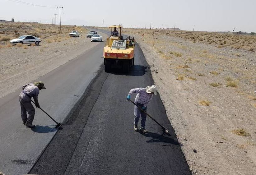 آسفالت ۵۳ کیلومتر راه روستایی در سقز تا پایان سال