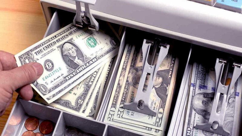 هشدار به اخلالگران بازار ارز و طلا، حسابهایتان مسدود میشود هشدار به اخلالگران بازار ارز و طلا، حسابهایتان مسدود میشود