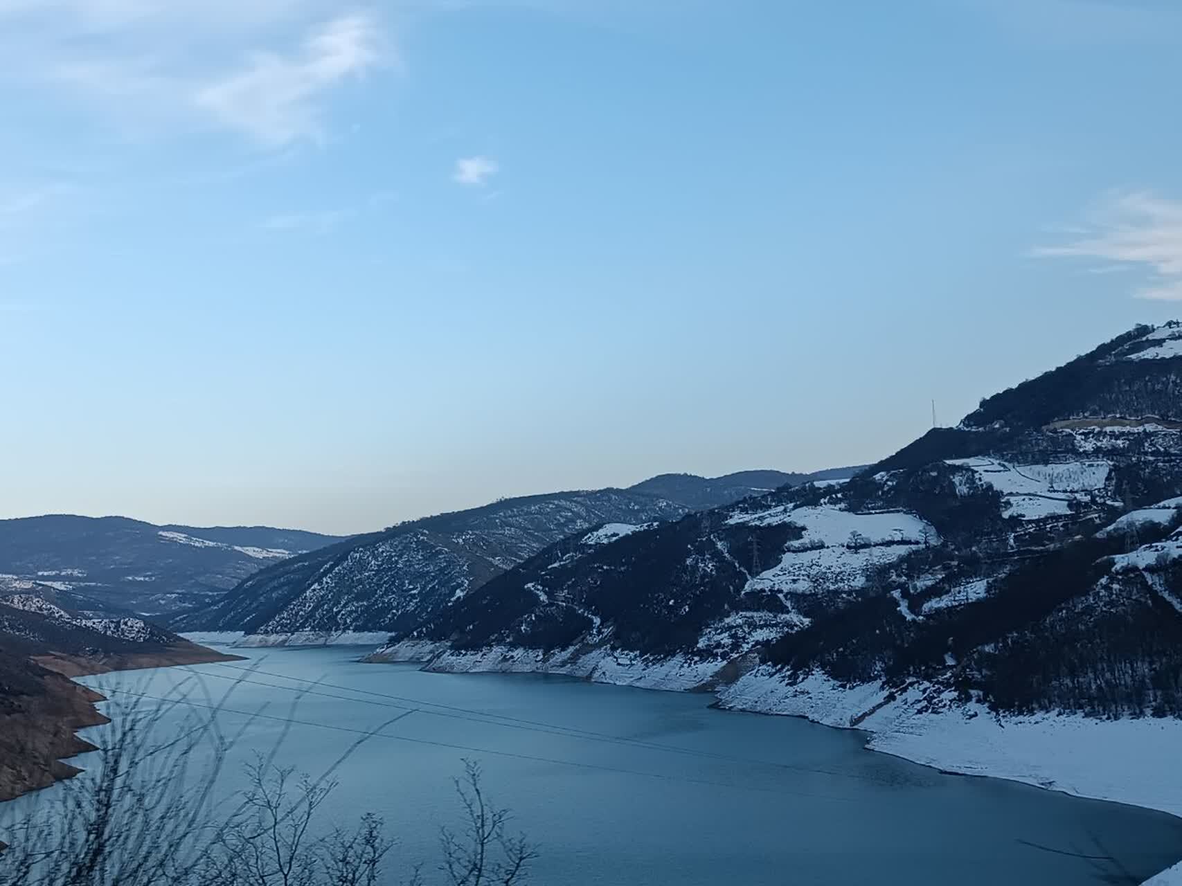 آسمان ابری و بارش پراکنده در مازندران آسمان ابری و بارش پراکنده در مازندران