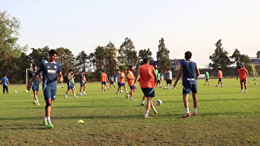 مصاف ملوان بندرانزلی و چادر ملو اردکان در بندرانزلی