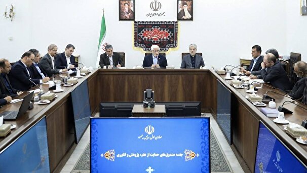 عارف: دست برتر را در گفت‌و‌گو و دیپلماسی داریم