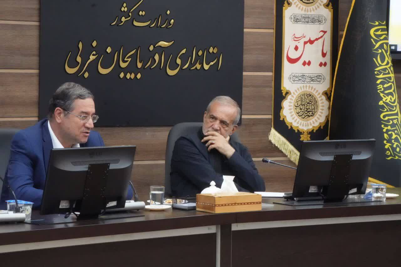 بازدید رئیس جمهور از دریاچه ارومیه بازدید رئیس جمهور از دریاچه ارومیه