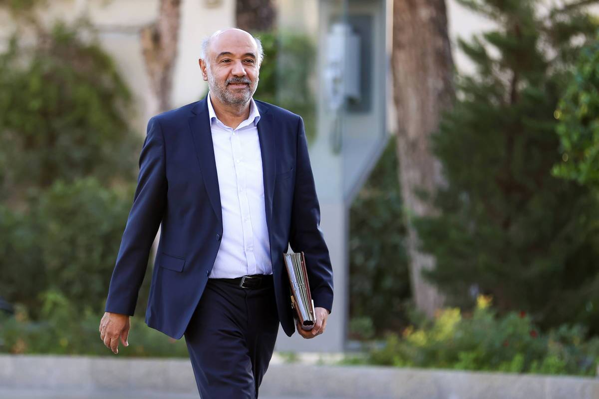 شرکت های خصوصی از کارت کارپردازان برای جابجایی پول استفاده نکنند شرکت های خصوصی از کارت کارپردازان برای جابجایی پول استفاده نکنند