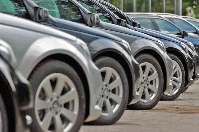 امکان برداشت پول‌های مسدودی متقاضیان خودروهای وارداتی از امروز