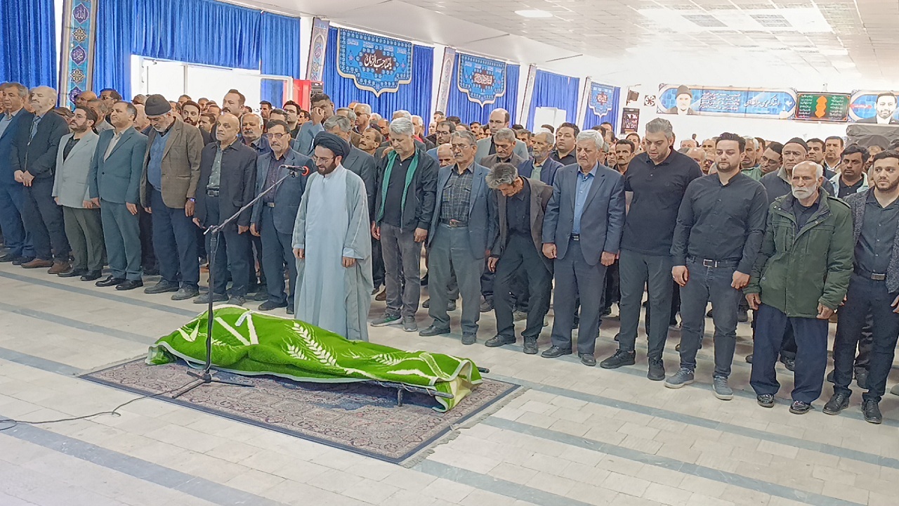 تشییع پیکر مادر شهید چرمی در مراغه تشییع پیکر مادر شهید چرمی در مراغه