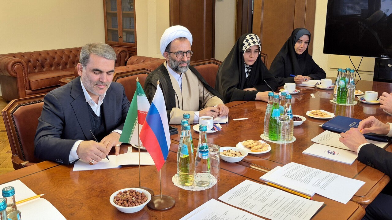 * ایران و روسیه در برابر سیاست‌های غرب برادرانه ایستاده‌اند