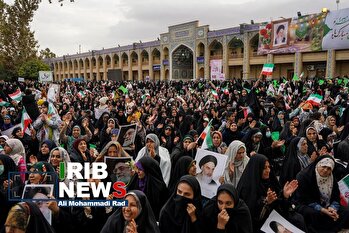 اجتماع بزرگ بانوان مدافع حریم عفاف، حجاب و خانواده در شیراز