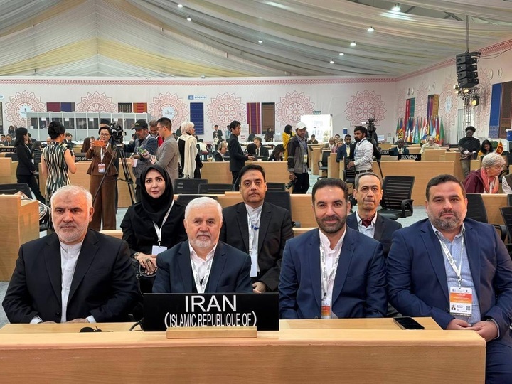 دارابی: آینهکاری ایرانی هنر پیوندزدن ماده و معناست دارابی: آینهکاری ایرانی هنر پیوندزدن ماده و معناست