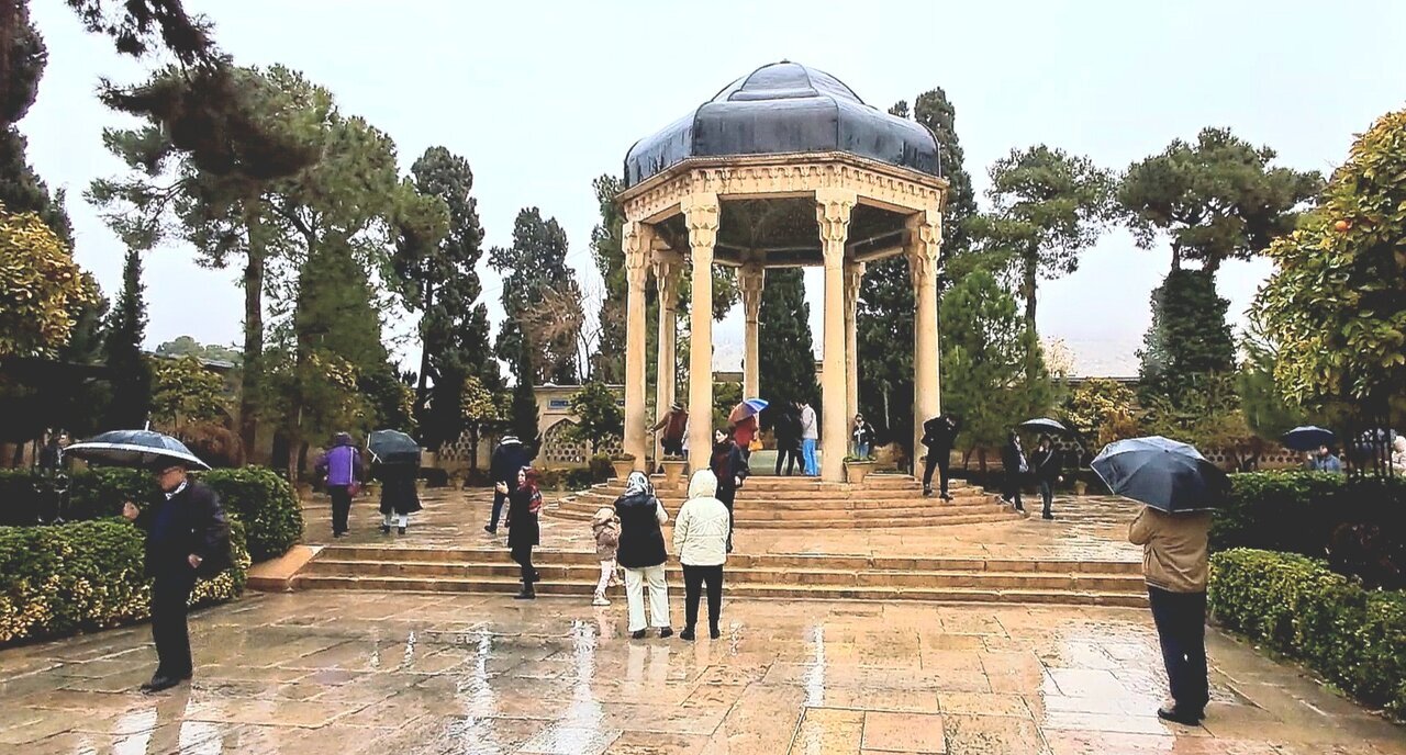 آغاز بارش رحمت الهی در شیراز آغاز بارش رحمت الهی در شیراز