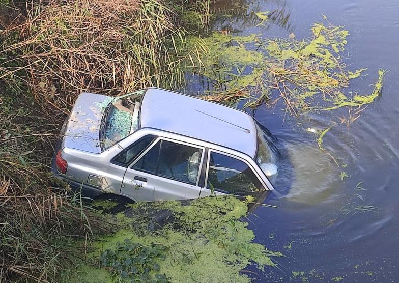 سقوط خودروی پراید به داخل رودخانه دستک کیاشهر و نجات راننده ۷۰ ساله سقوط خودروی پراید به داخل رودخانه دستک کیاشهر و نجات راننده ۷۰ ساله
